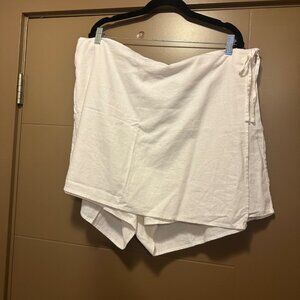 BNWT Old Navy White Linen blend wrap front skort - XXL Tall